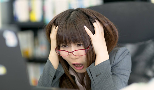 女生加班怎么安慰她？言语和行动同样重要第1张