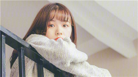 和女生聊天她总是用嗯嗯回复敷衍你，该怎么办？第1张