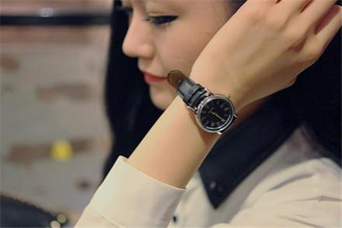 追女生中秋节送什么礼物，能讨她欢心？第4张