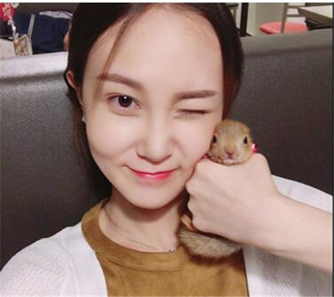 大学校园中的女生该怎么追第2张