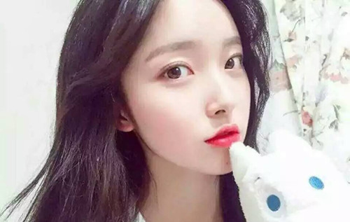 能约出来但微信不咋回电话不接的女生有必要追么第2张