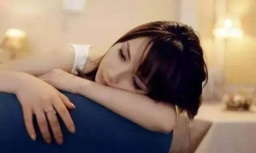 女生说凭什么怎么回复感动她第1张