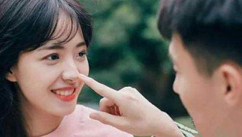 女生说凭什么怎么回复感动她第2张