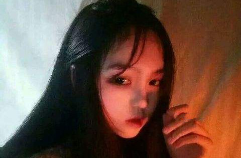 女生莫名其妙的不开心是什么原因，怎么哄她第1张