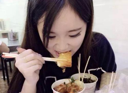 约女生吃饭聊什么话题容易给她留下好感第1张