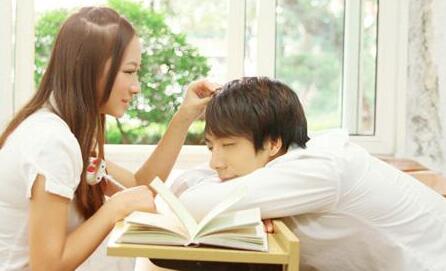 倒追我的女生不再理我，怎么把她追回来第2张