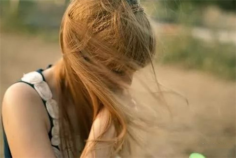 和女生微信聊天的5个禁忌话题，就算冷场也别用第4张