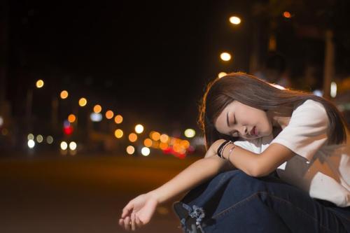 微信晚上怎么和女生聊天开头好？第1张