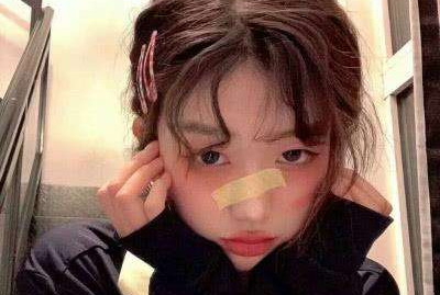 女生说不开心怎么回复让她开心？第1张