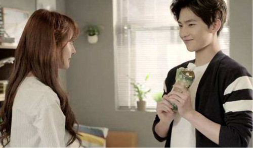 女生问干嘛送我礼物，怎么高情商回答第1张