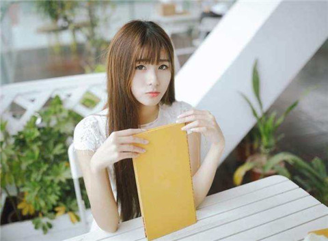 约会和女人关系升级的技巧，优雅的在她面前“耍流氓”第4张