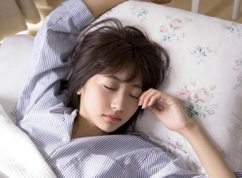 女生说不好意思昨天晚上睡着了，该怎么回第2张