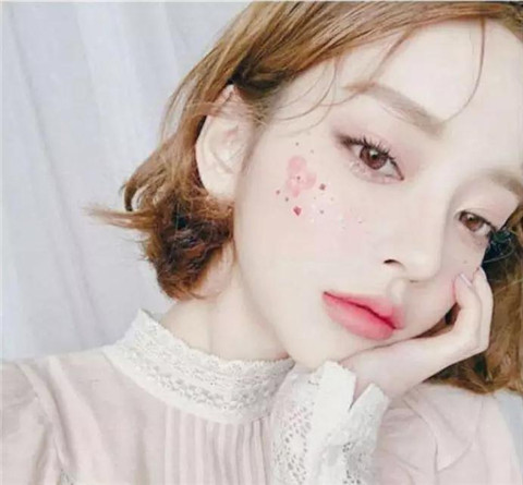 从女生的朋友圈能看出什么东西，你都知道吗？第6张