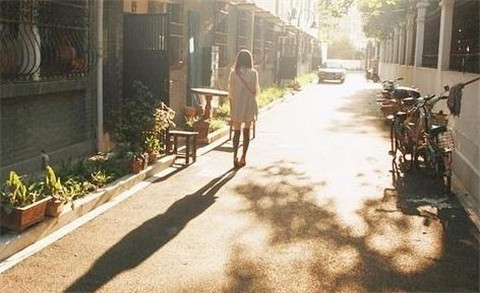 女生不理你也不删除你是什么心理？该怎么主动找她？第2张