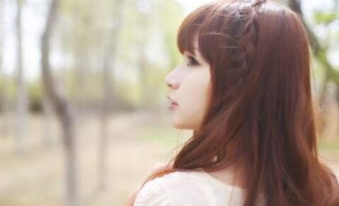 性格安静的女生特征，该怎么追？第1张