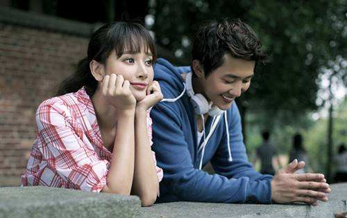 双子座女生暗恋男生表现，她是不是喜欢你？第4张