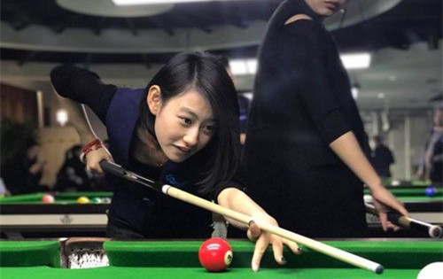 男生约女生打台球套路，约会的同时增加亲密度第1张