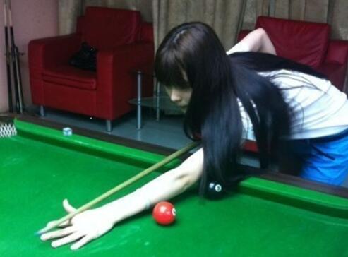 男生约女生打台球套路，约会的同时增加亲密度第2张
