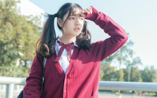 和女生约会牵手技巧第2张