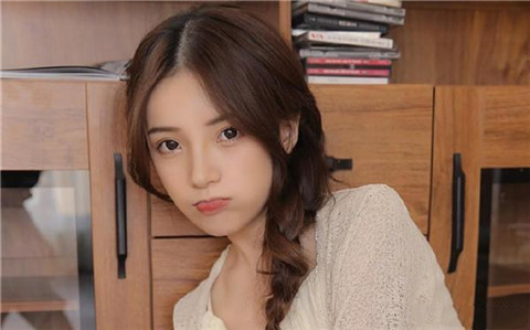 微信上加了一个女孩子该怎么打招呼？用这样的开场白让她秒回你第4张