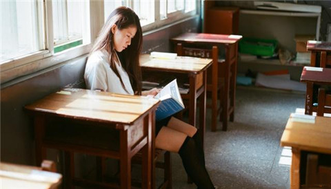 女孩子从来不主动联系,3个技巧让她主动找你聊不停第1张