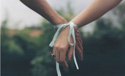 牵手代表确定关系了吗?还需要表白吗 牵手代表确定关系了吗?还需要表白吗第2张