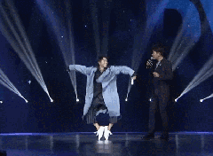 明星花式比心表情包,送你一颗小心心 明星花式比心表情包,送你一颗小心心第11张