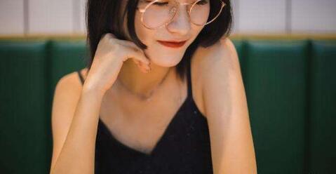 气场是什么意思?碰到气场强大的女人怎么追? 气场是什么意思?碰到气场强大的女人怎么追?第2张