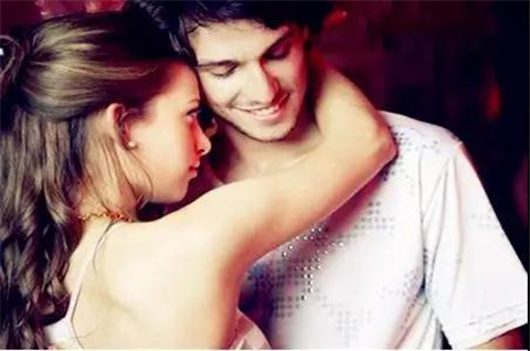 跟女生第一次约会她带闺蜜怎么办？做好这几点还是能拿下她第3张