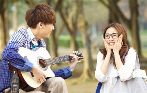 男生追女生掉价的行为第1张