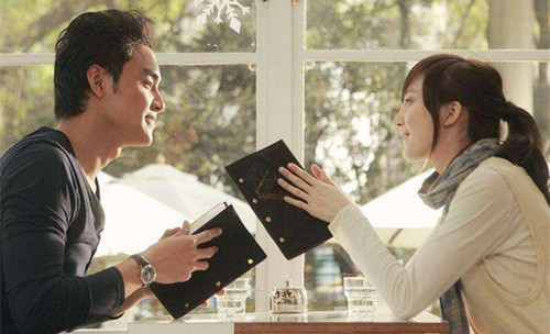 性格内向如何跟相亲女生聊天 性格内向如何跟相亲女生聊天第3张