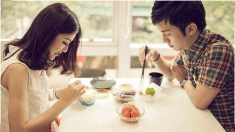 和女生第一次约会技巧,3招让她主动投怀送抱第3张