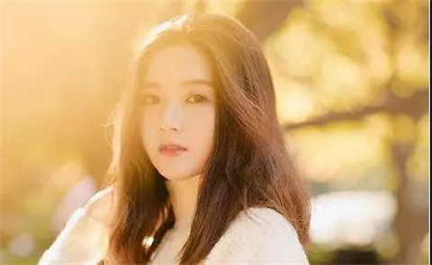 高冷的女生不好追?3个让她变得主动技巧送给你第4张