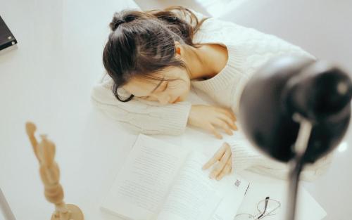 相亲女孩不主动不拒绝，该怎么办第2张