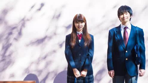 第一次约会牵手技巧，不经意之间升级关系第1张