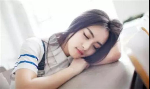 男生在喜欢的女生面前很怂，不会说话该怎么办？第3张