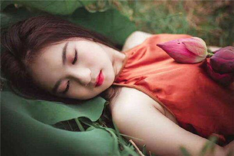 女生回复信息很慢,用这4个方法让她不再敷衍你 女生回复信息很慢,用这4个方法让她不再敷衍你第2张