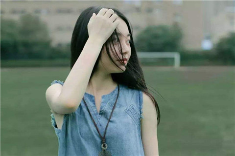 和女孩聊天聊不到一起的原因是什么，该怎么改变？第1张