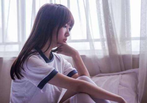 怎么跟一个刚认识的女孩聊天？第1张