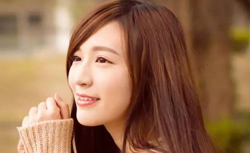 两个人同时追一个女生，怎么获胜？第2张